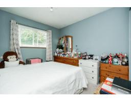 9667 155 Street, Surrey, BC V3R7Y9 Photo 14