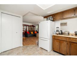 9667 155 Street, Surrey, BC V3R7Y9 Photo 8