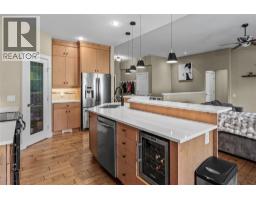 Primary Bedroom - 1601 Tower Ranch Boulevard, Kelowna, BC V1P1P9 Photo 13
