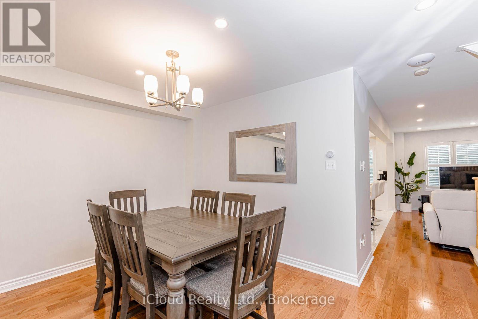 1279 LAMONT CRESCENT - 11