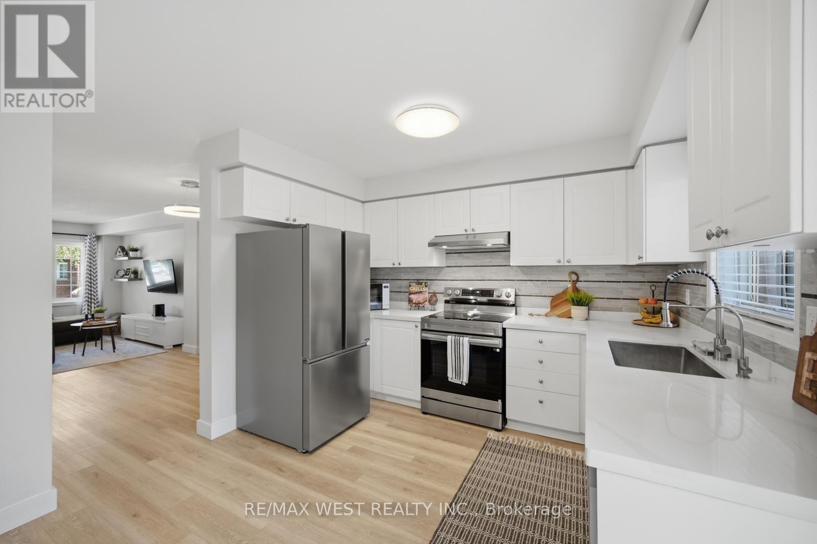 #10 5 SPRING STREET - 19