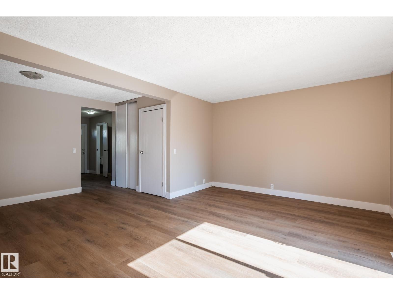 #34 14511 52 ST NW - Image 26