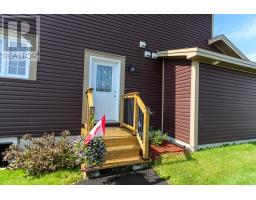1 Kenai Crescent thumbnail 8
