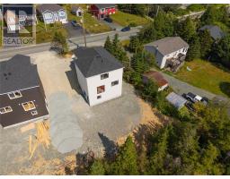 204 St Thomas Line thumbnail 3