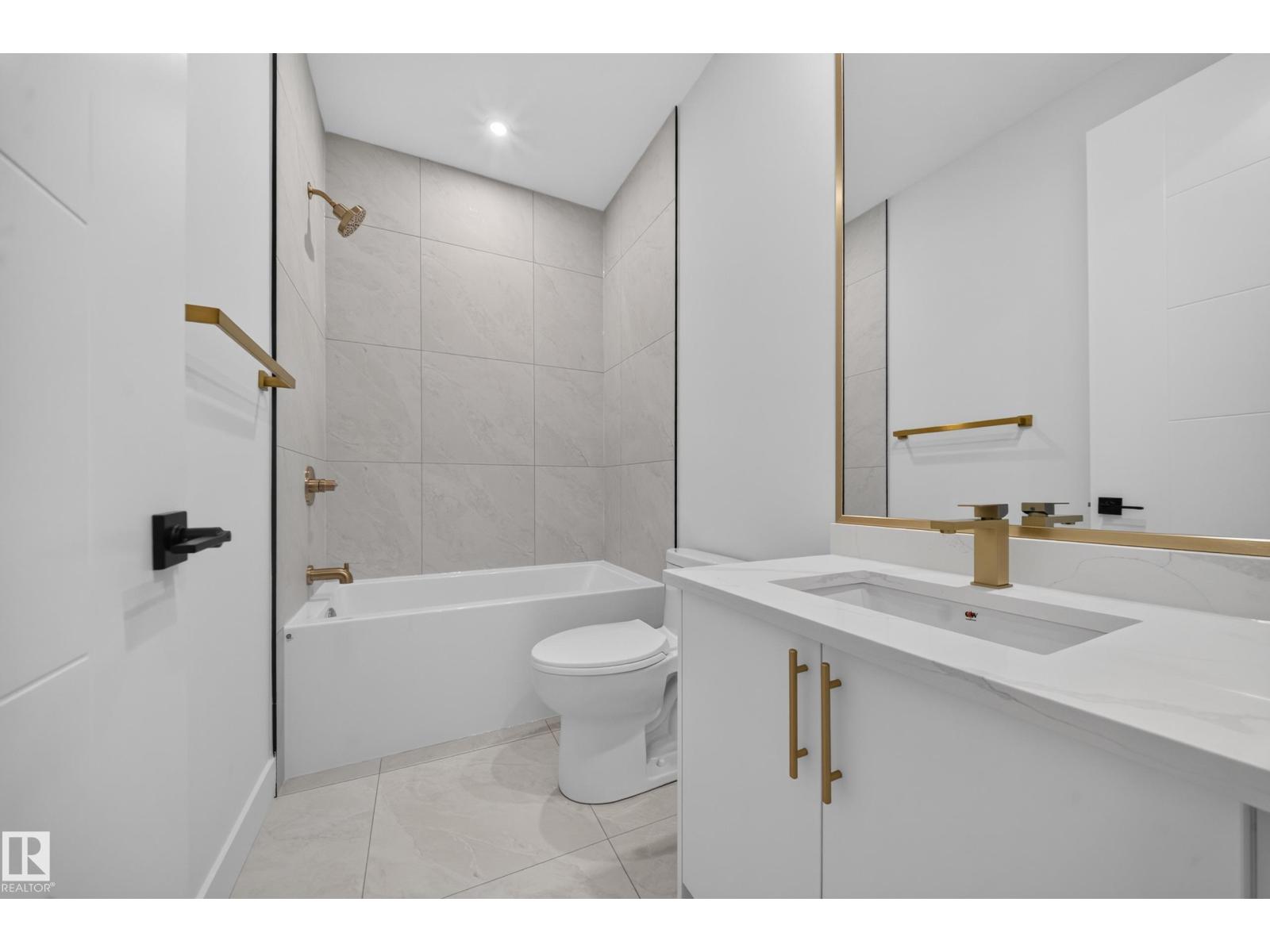 6394 17 St NE - 6
