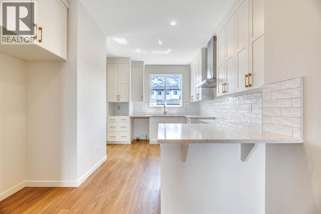 244 Marmot Grove NW - 15
