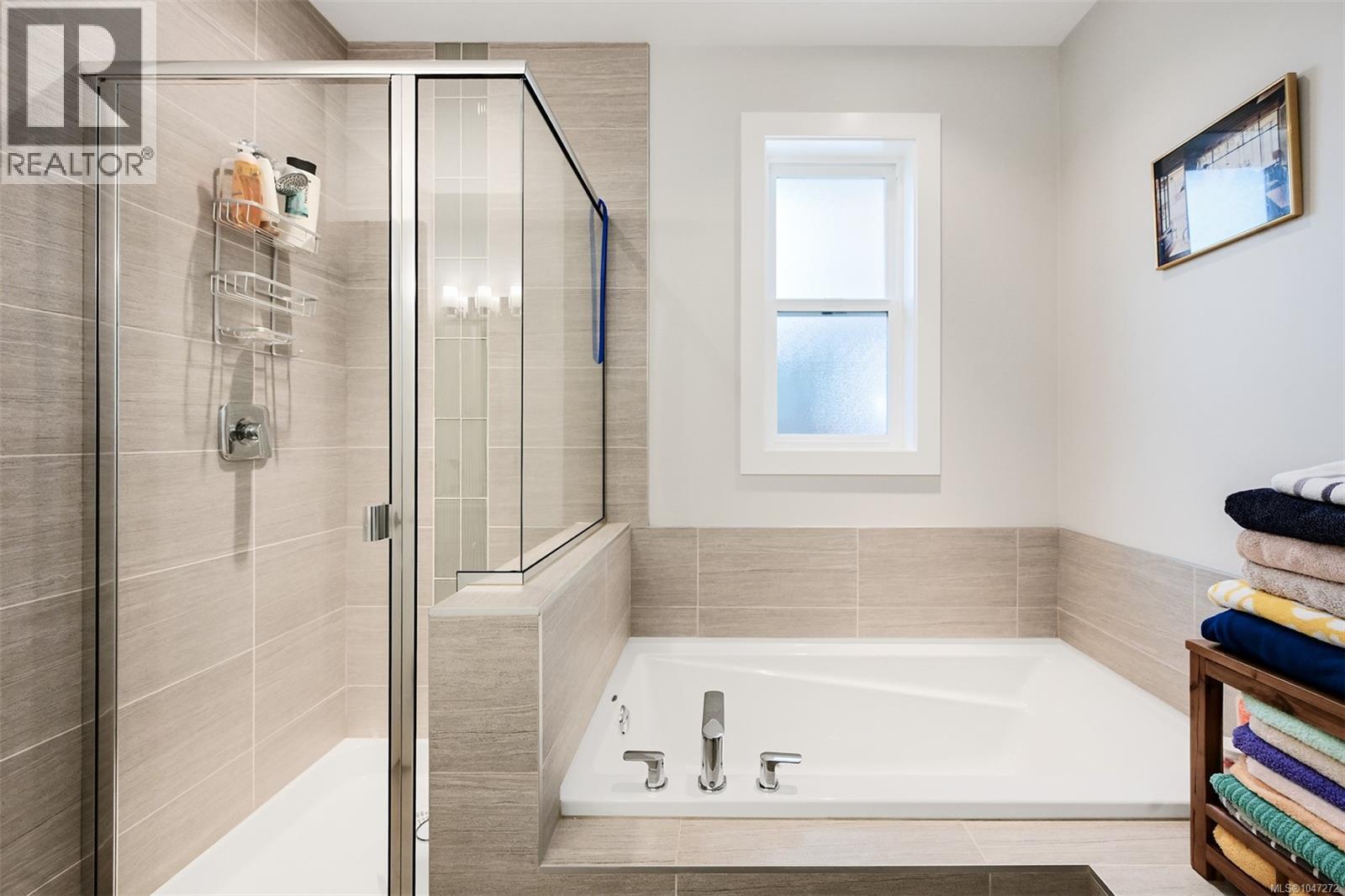 6524 Arranwood Dr - Image 32
