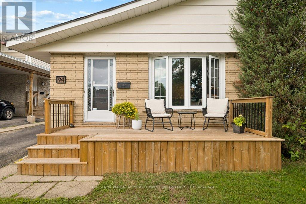 94 MONTEAGLE CRESCENT — photo 3