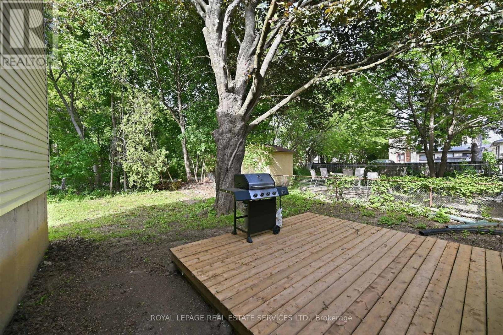 70 WARD AVENUE - 32