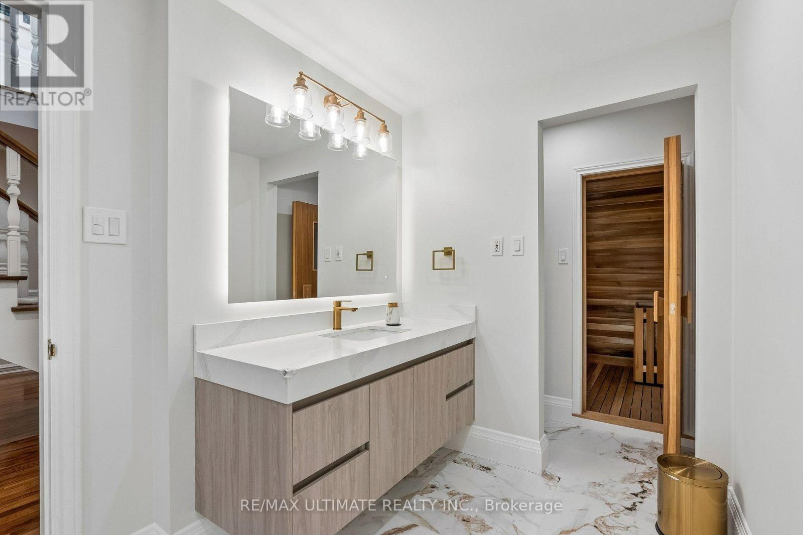 1 VERSAILLES COURT - Image 39