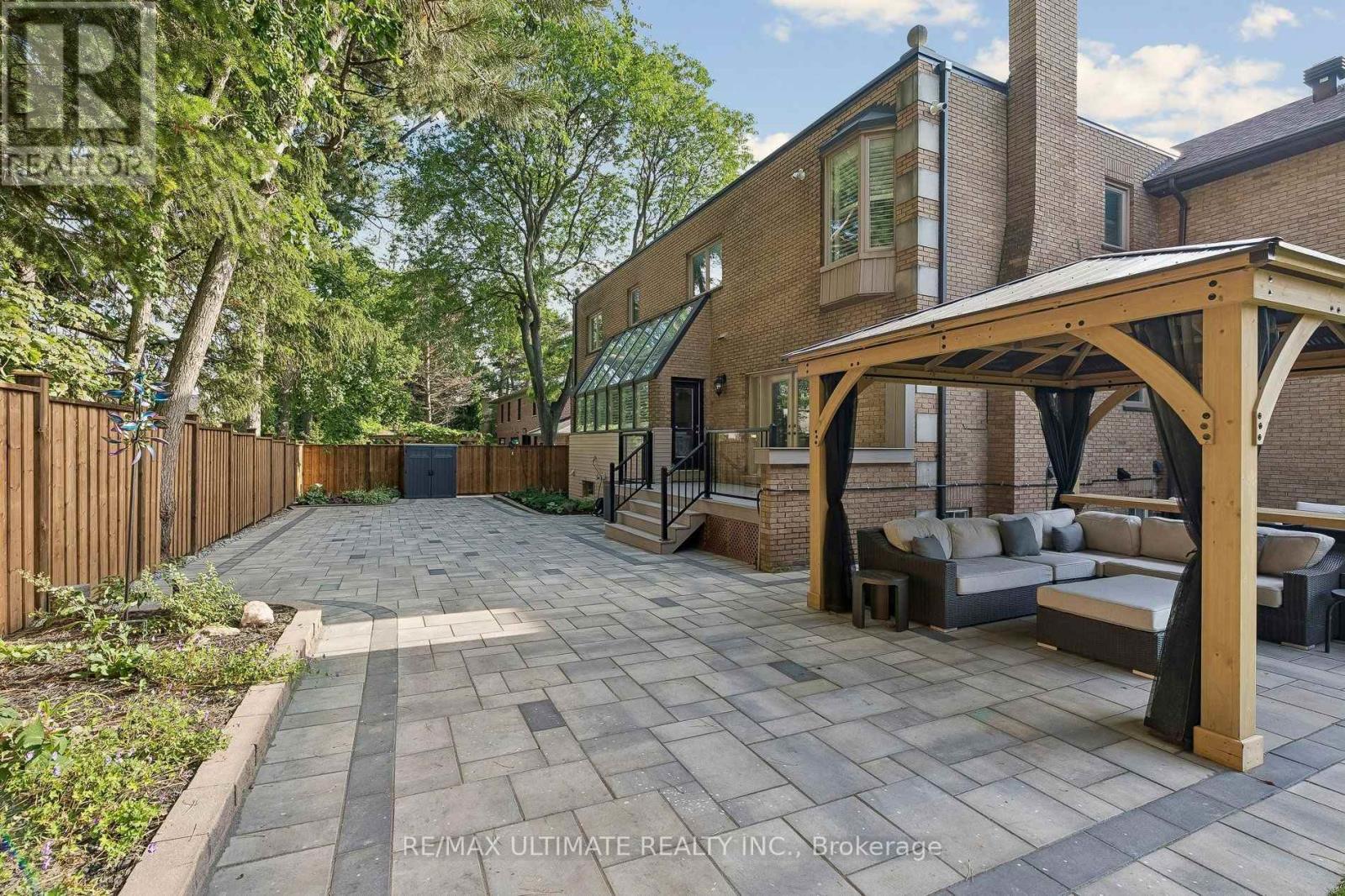 1 VERSAILLES COURT - Image 43