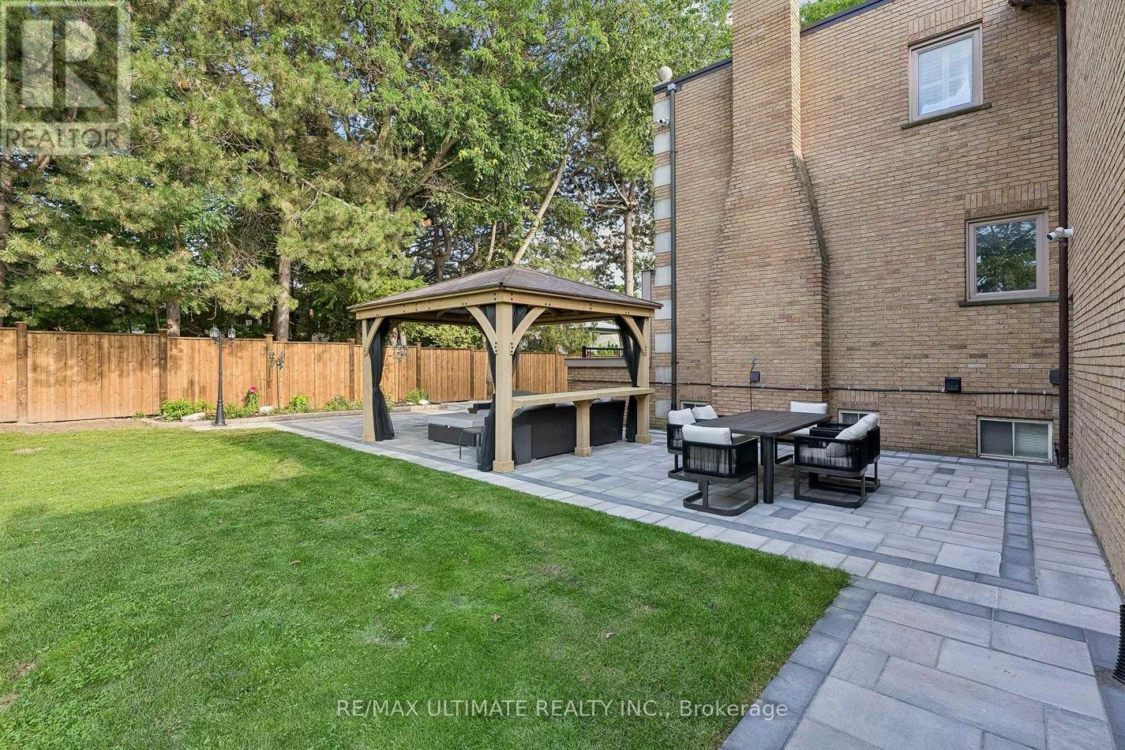 1 VERSAILLES COURT - Image 45