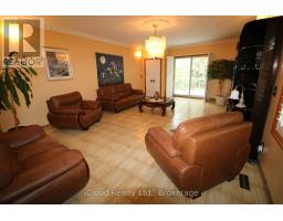 9 Benalto Road, Toronto, ON M6A2R7 Photo 16