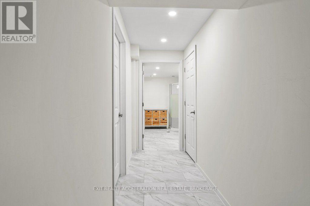 46 PRINCETON PLACE - 33