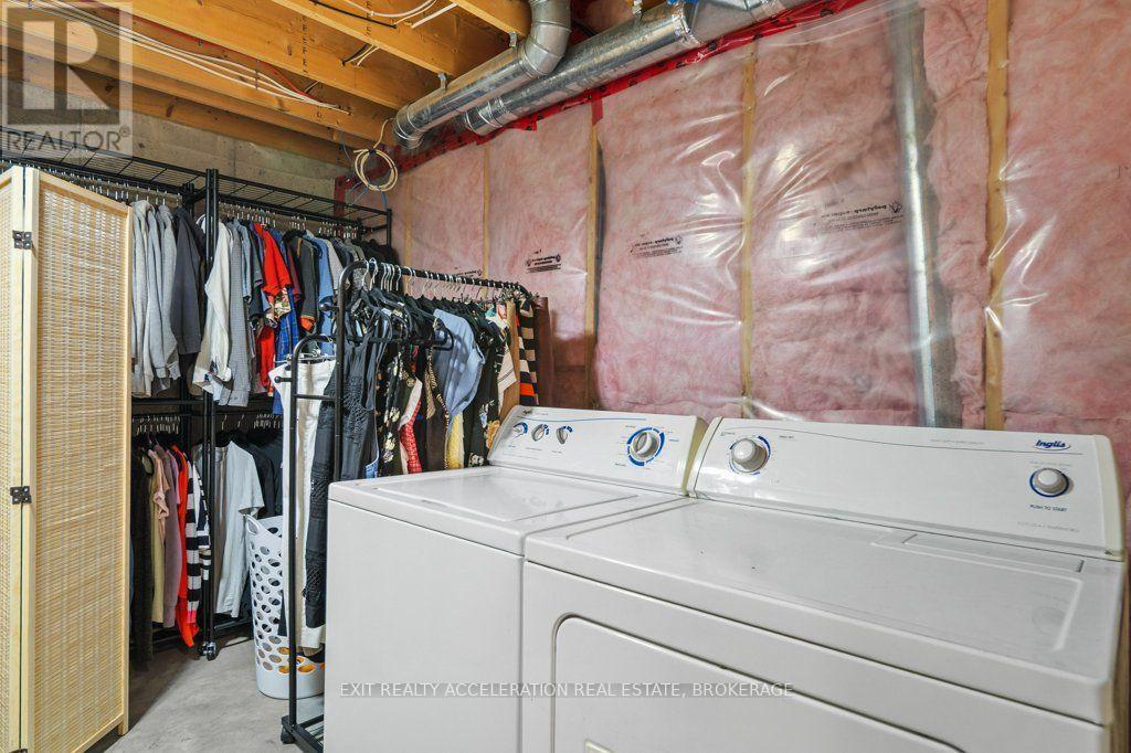 46 PRINCETON PLACE - 35
