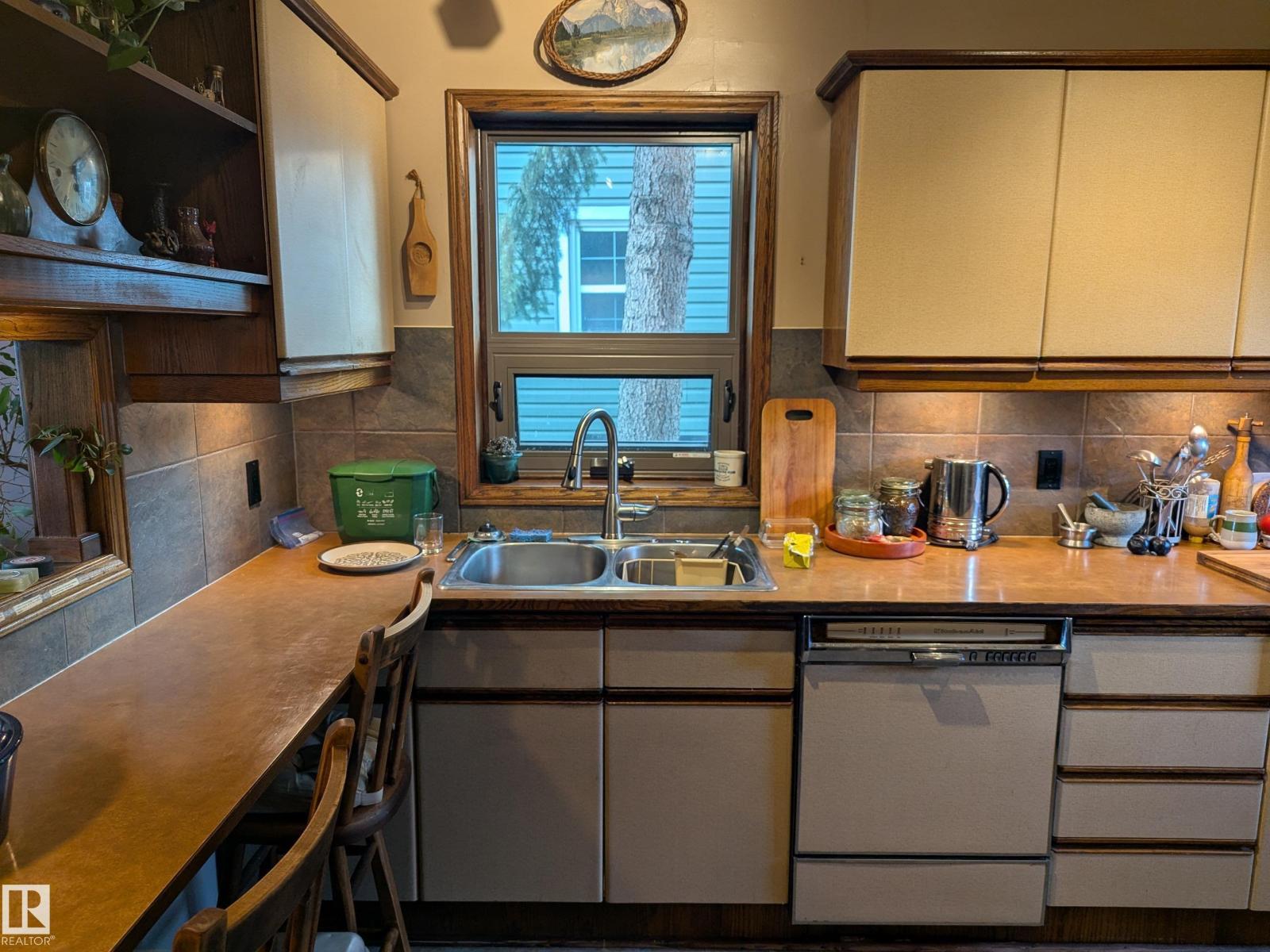 6551 112A ST NW - 7