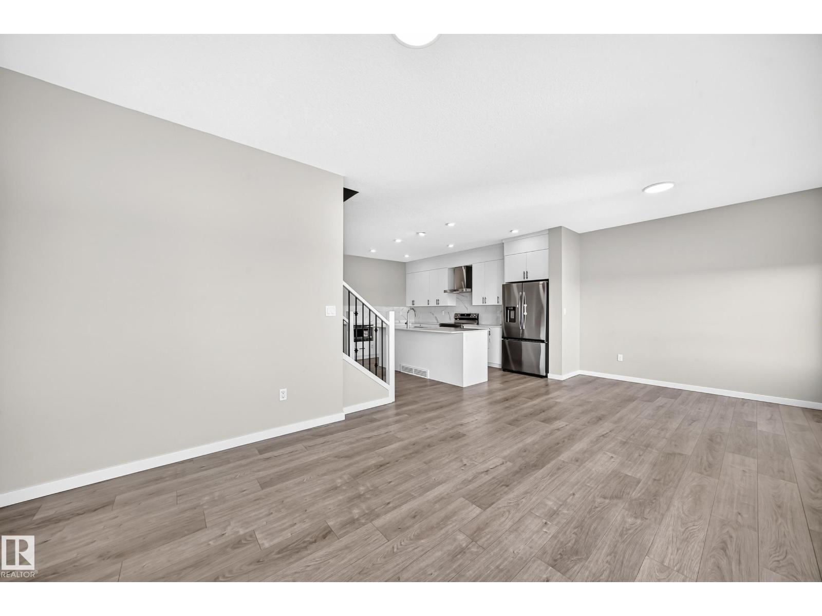 7056 182 AV NW - 16
