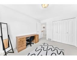 209 Carmichael Cl Nw, Edmonton, AB T6R2K6 Photo 44