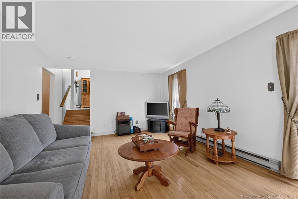 47 Mollins Road - 43