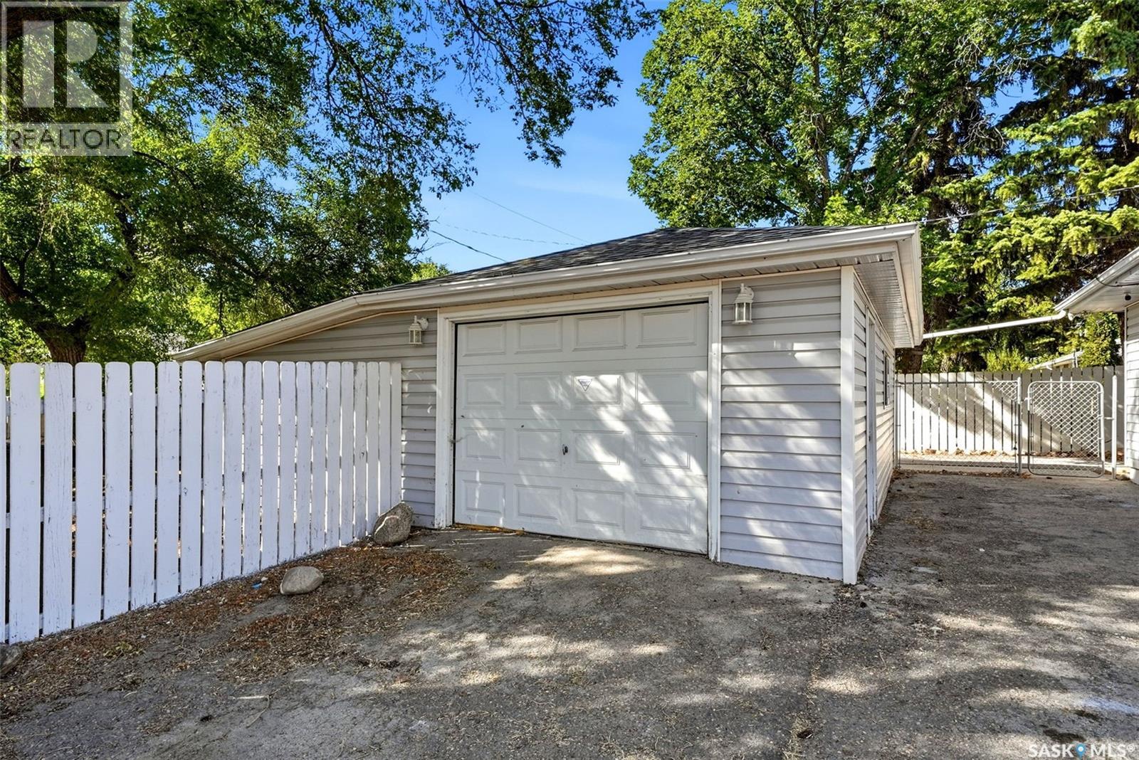 1410 4th AVENUE N - Image 26