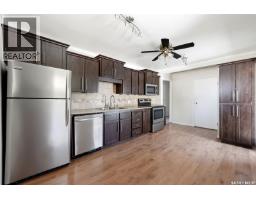 4pc Bathroom - 1410 4th Avenue N, Regina, SK S4R0T1 Photo 7