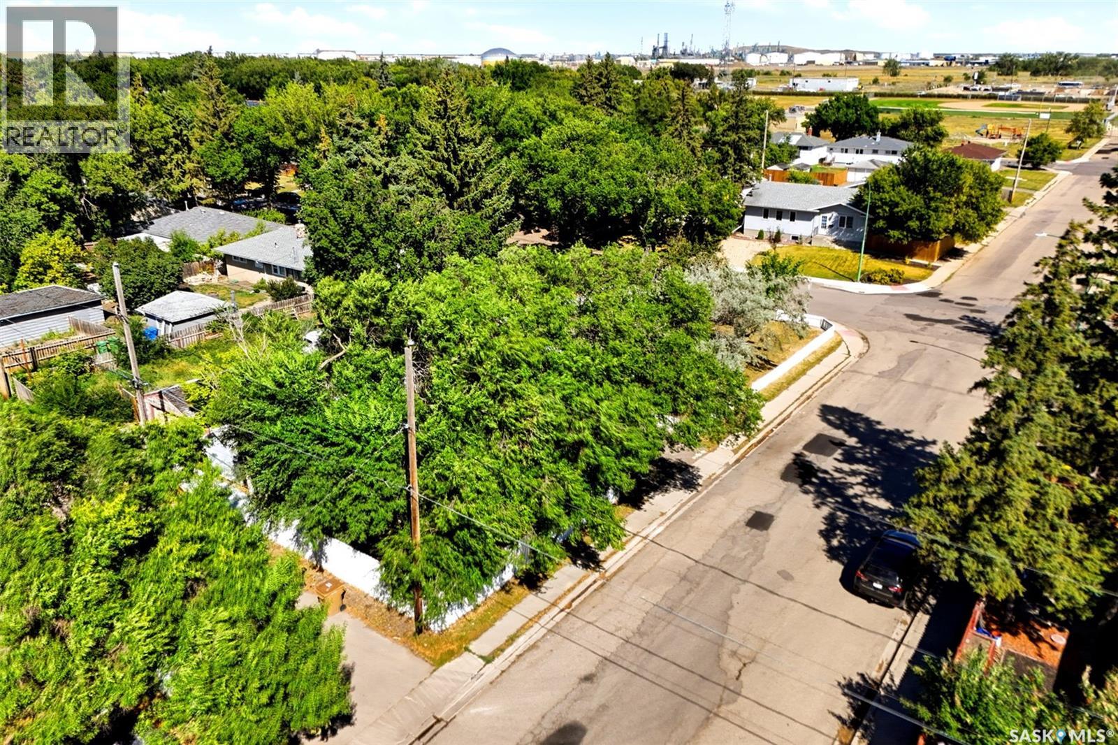 1410 4th AVENUE N - Image 32