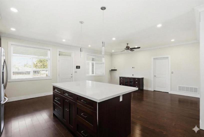 32141 HILLCREST AVENUE, Mission