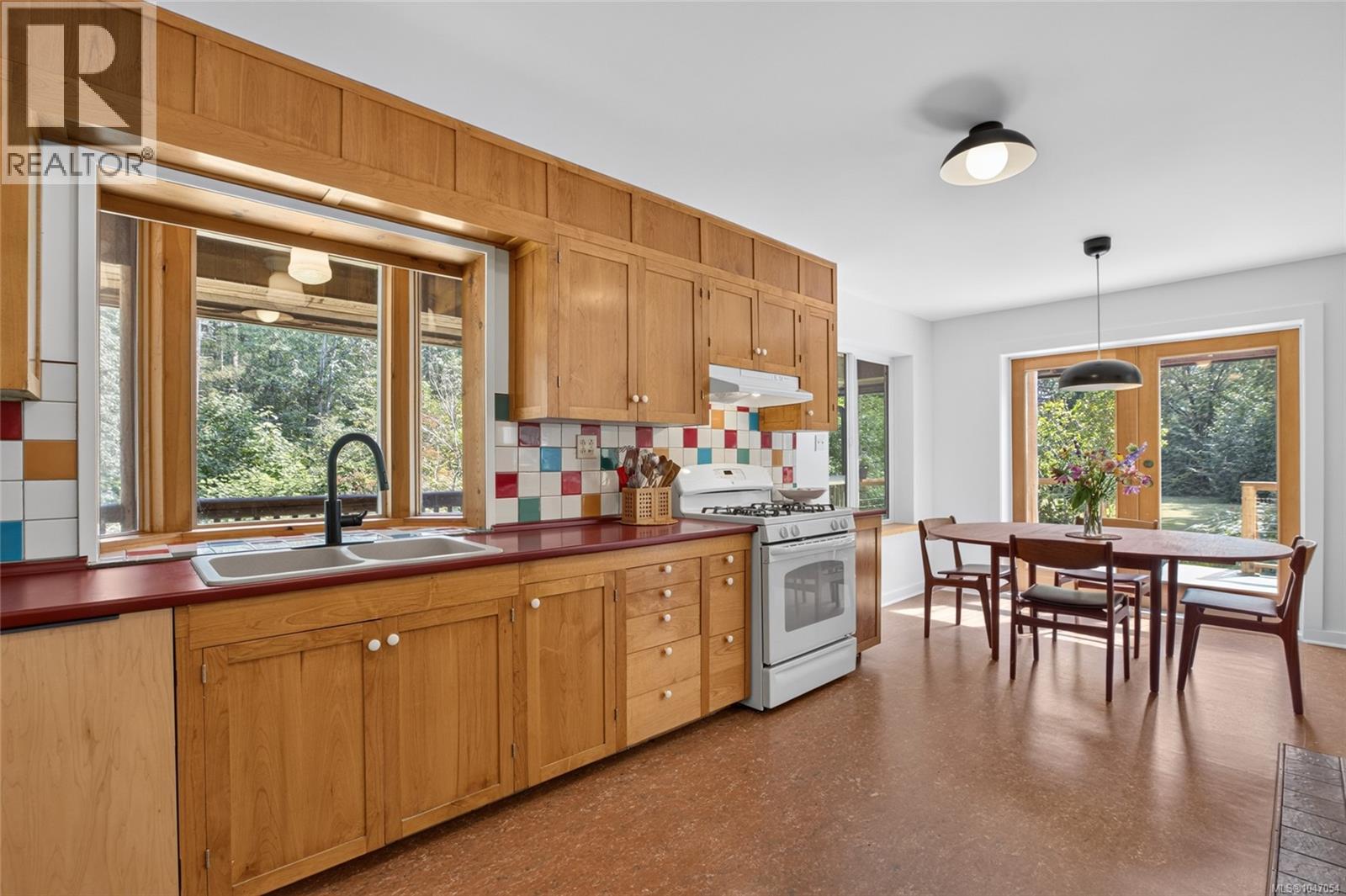 6565/6553 Fitzgerald Rd - Image 20