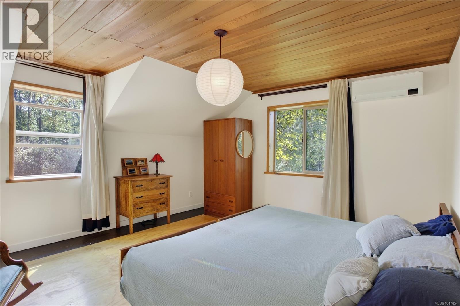 6565/6553 Fitzgerald Rd - Image 31