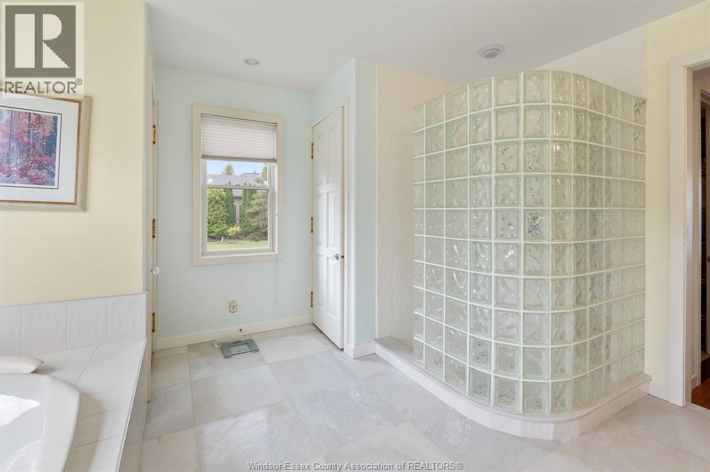 1360 Windermere PLACE - Image 20