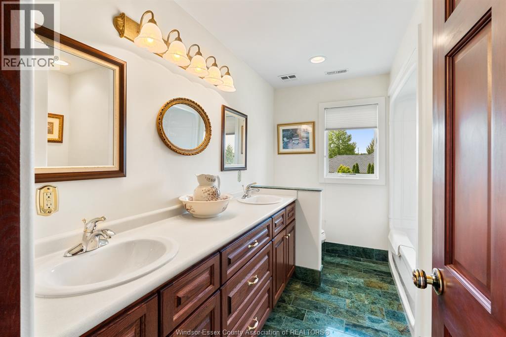 1360 Windermere PLACE - Image 30