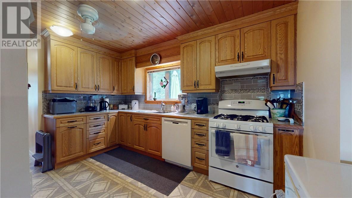 27 Peacock Trail - Image 44