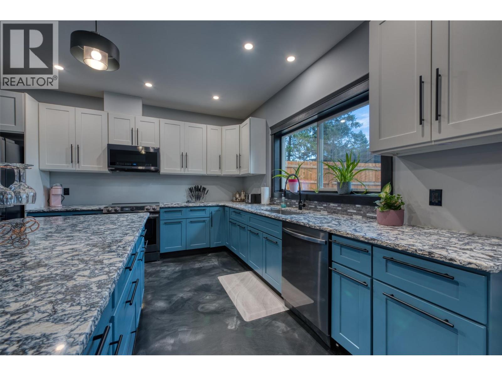 10795 Westshore Road, Vernon