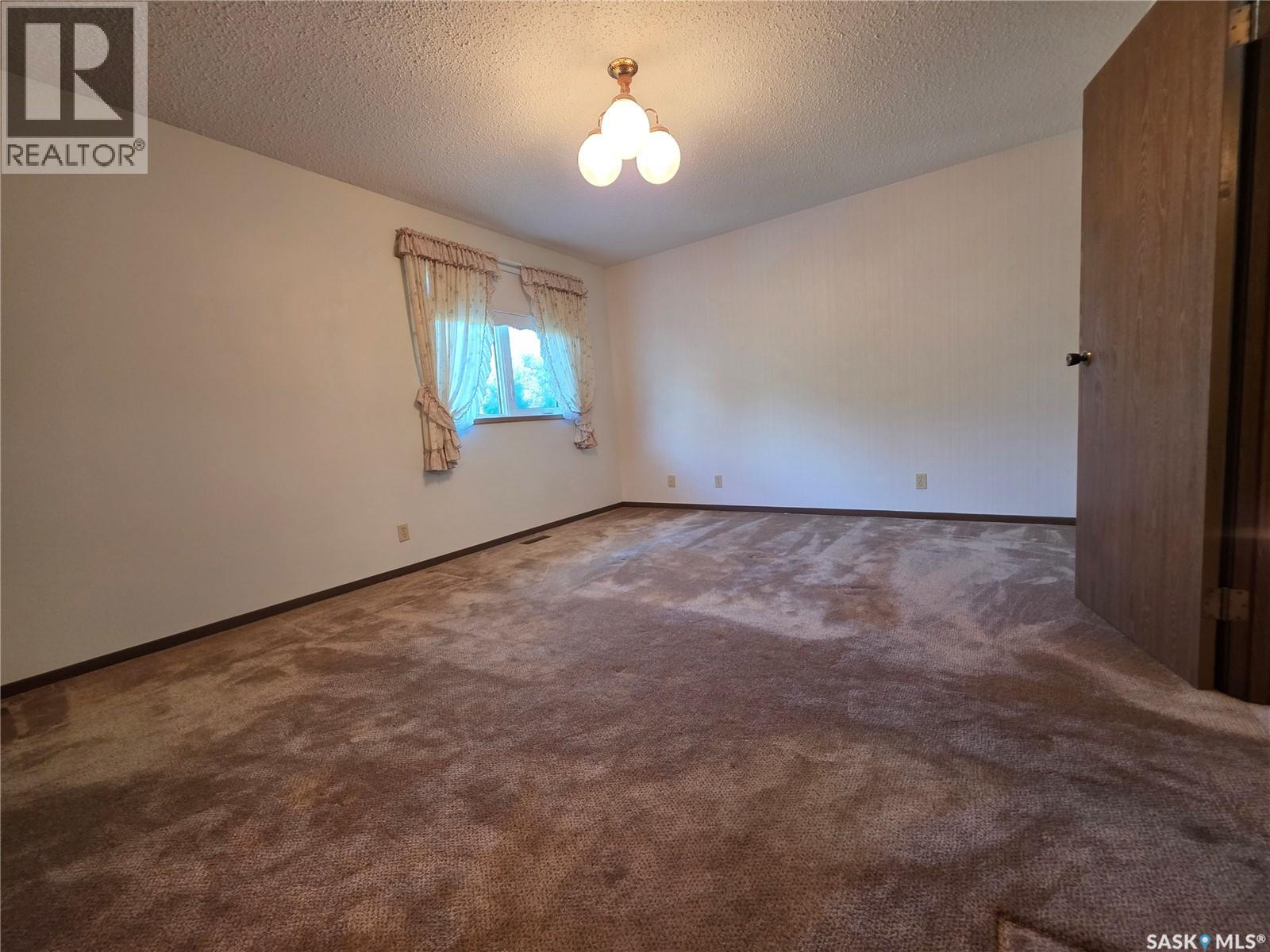 411 Milburn CRESCENT - Image 14
