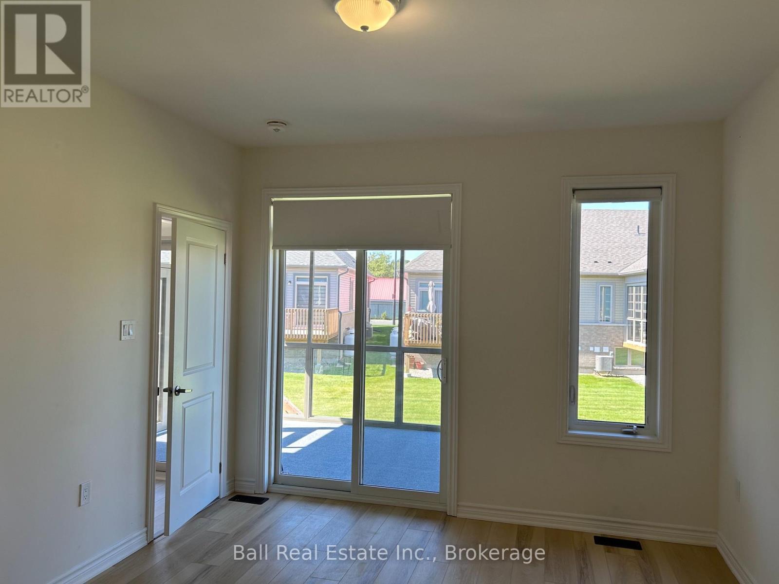 17 Lakewood Crescent — photo 10