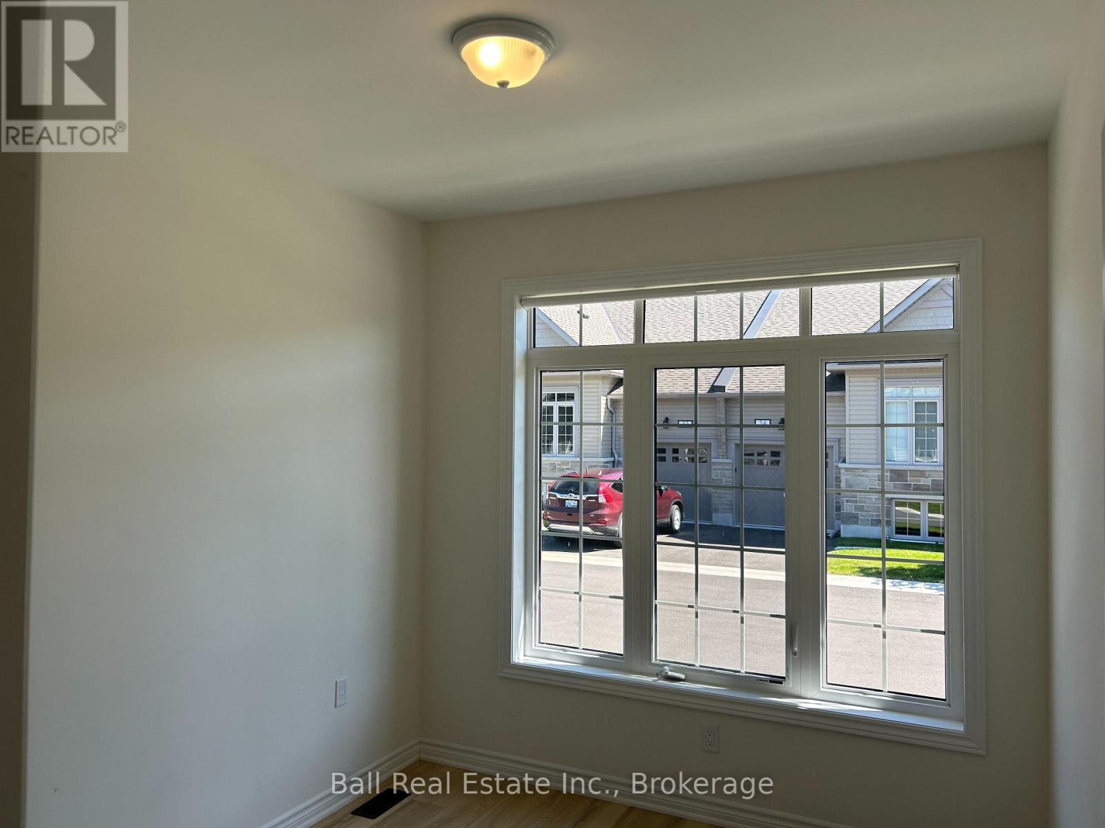 17 Lakewood Crescent — photo 14
