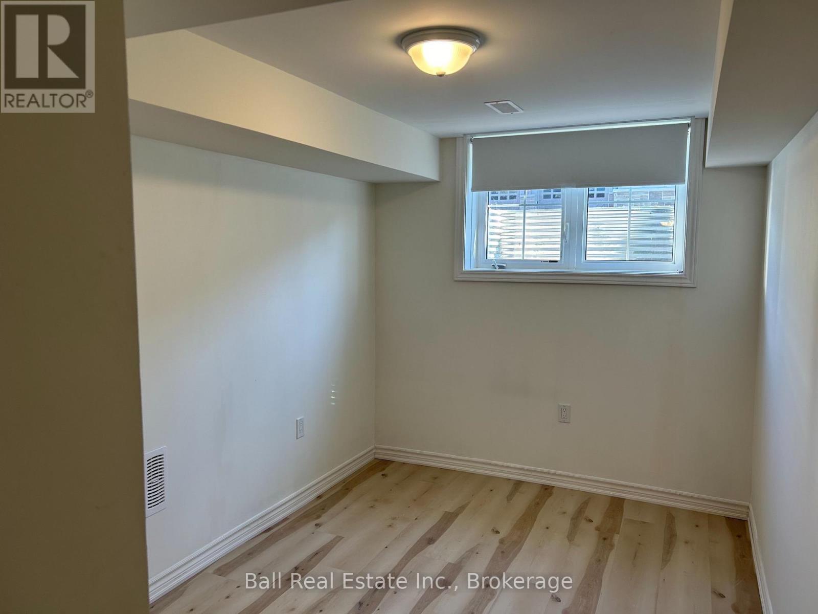 17 Lakewood Crescent — photo 17