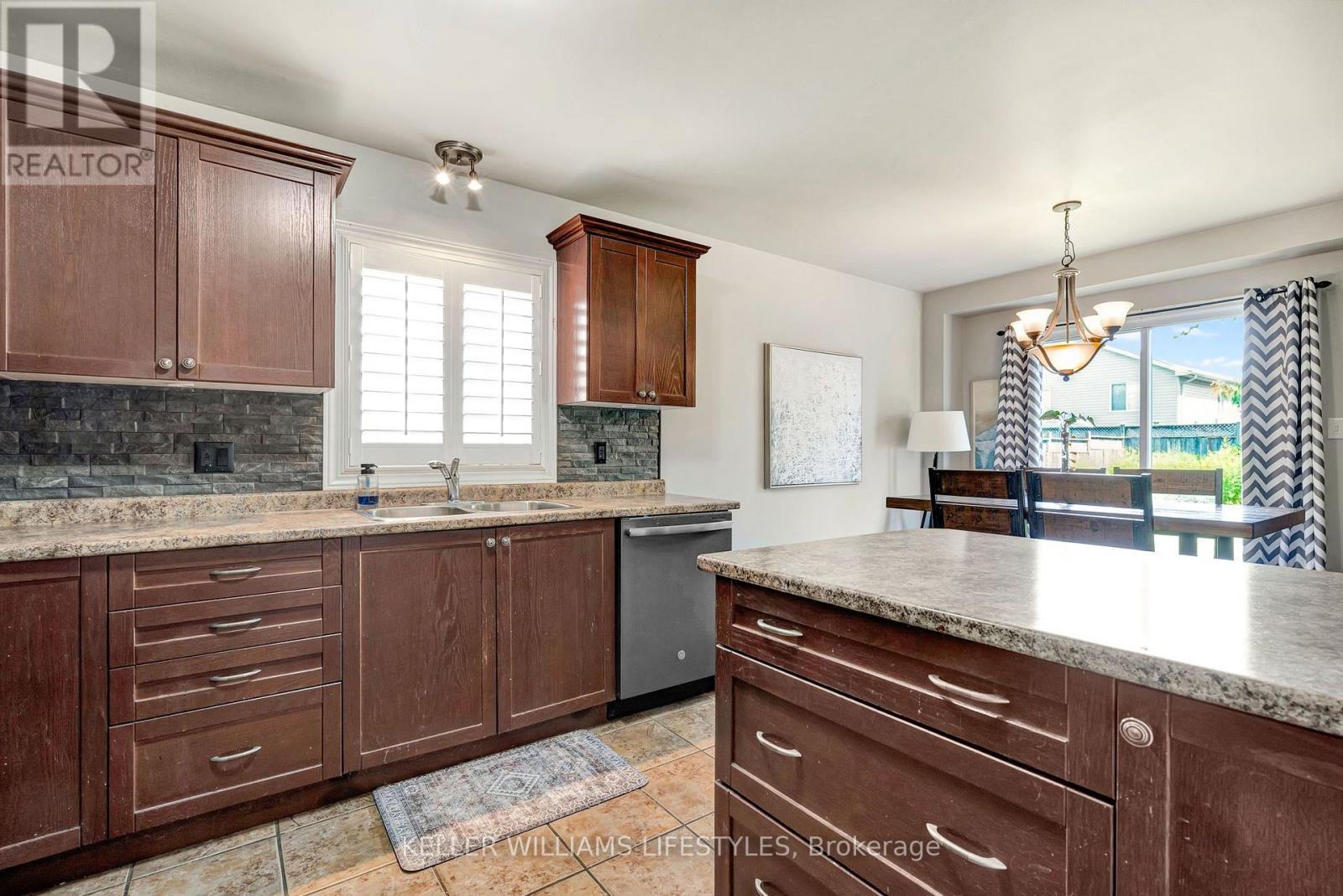 1726 ENNISMORE CRESCENT - Image 18