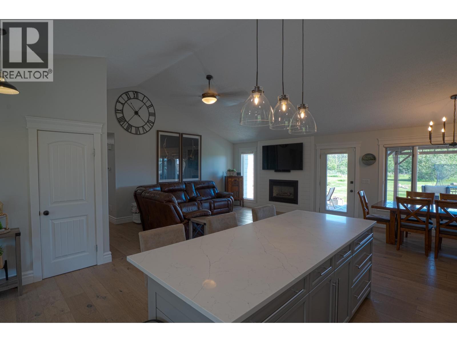 10583 86 STREET - 7