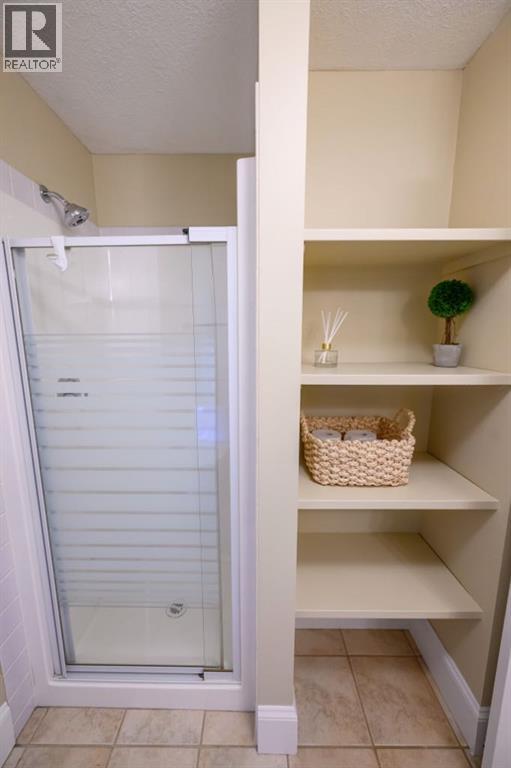 9435 Wedgwood Drive South - Image 21