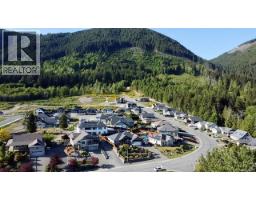 482 Mountain View Dr, Lake Cowichan, BC V0R2G1 Photo 19