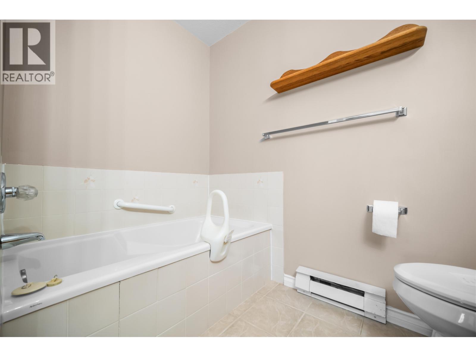 504 25 RICHMOND STREET, New Westminster