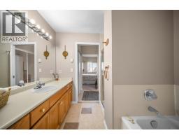 504 25 Richmond Street, New Westminster, BC V3L5P9 Photo 17