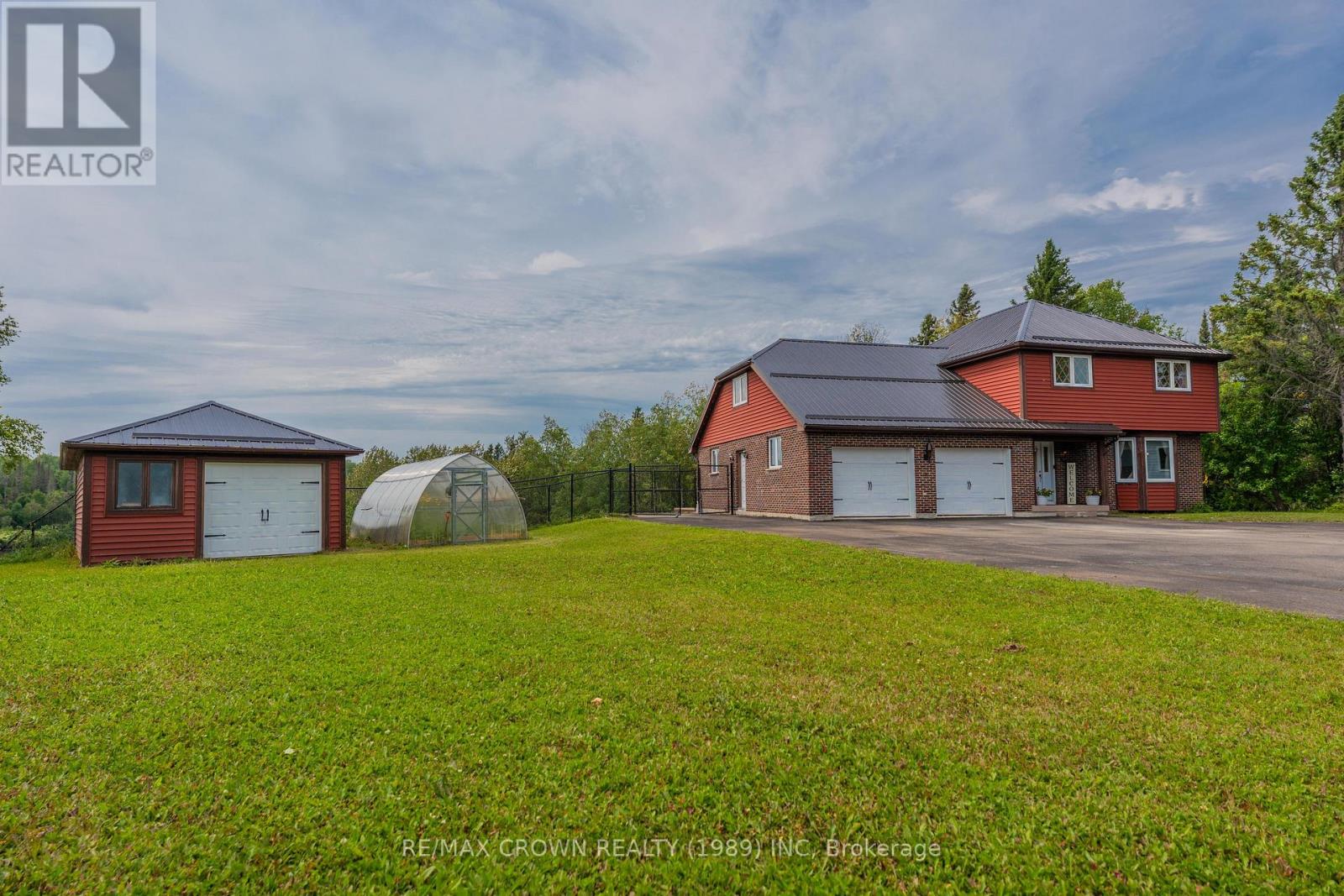 64 KIMBERLY DRIVE - 2
