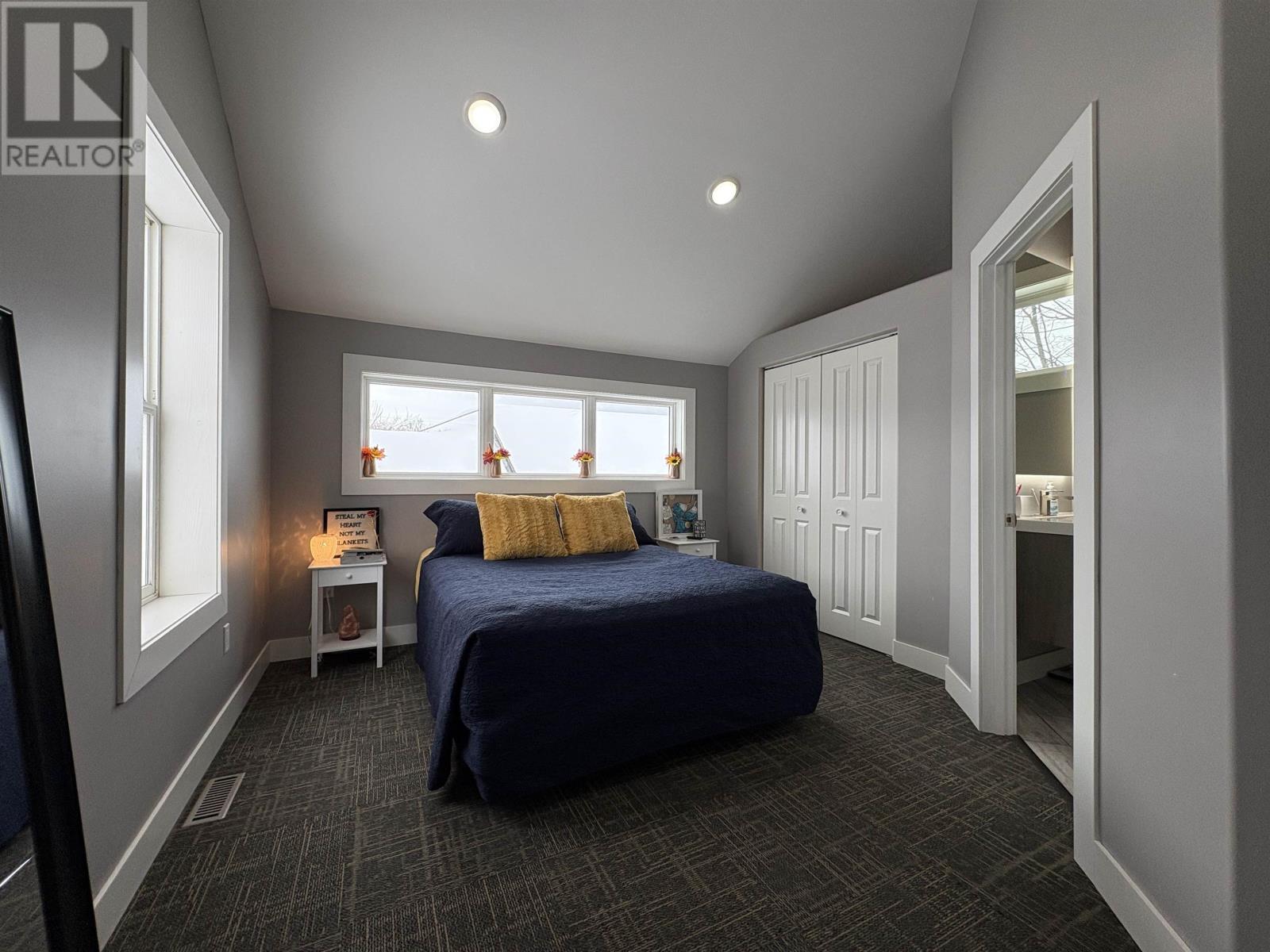 1026 Third ST E - 30