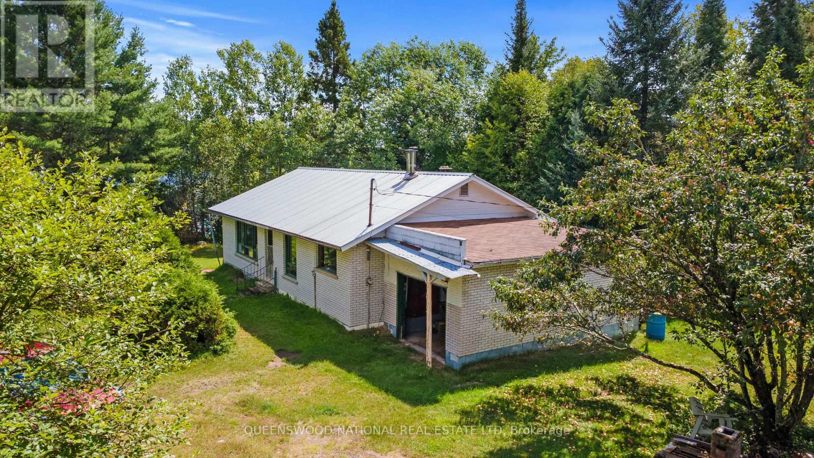 10A MCMASTER LAKE LANE - Image 12