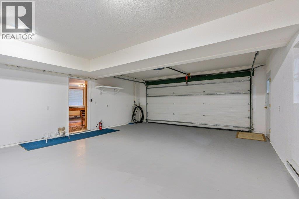 12 Old Town Road, Sicamous