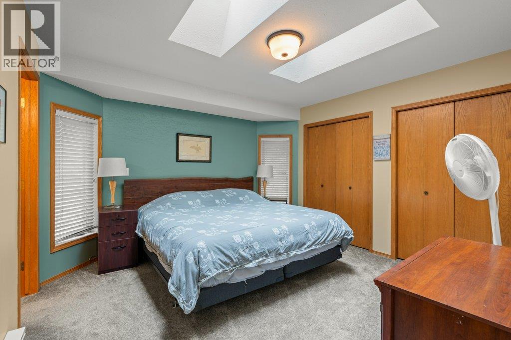 12 Old Town Road, Sicamous