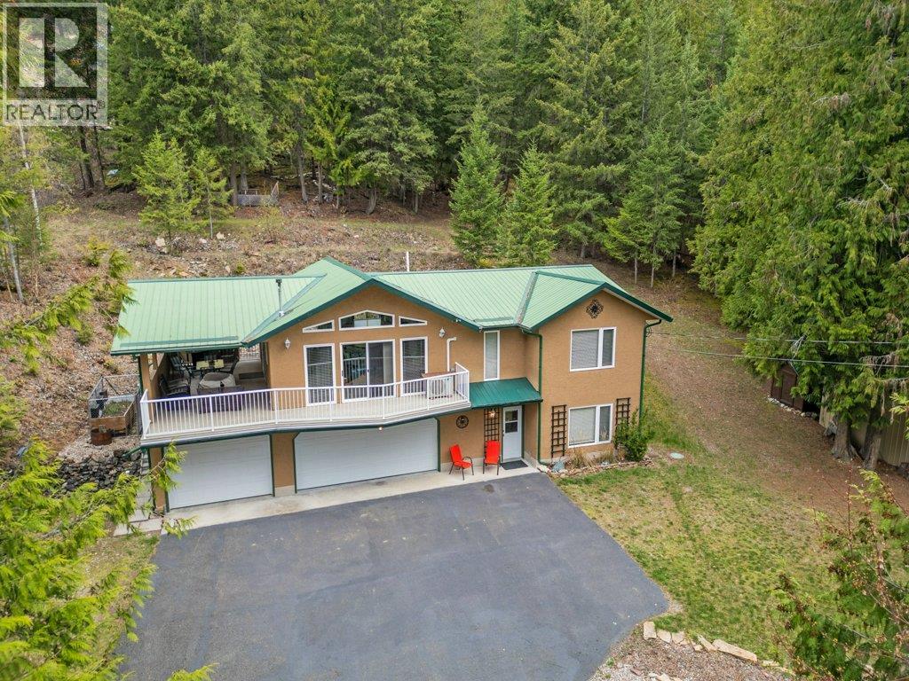 12 Old Town Road, Sicamous