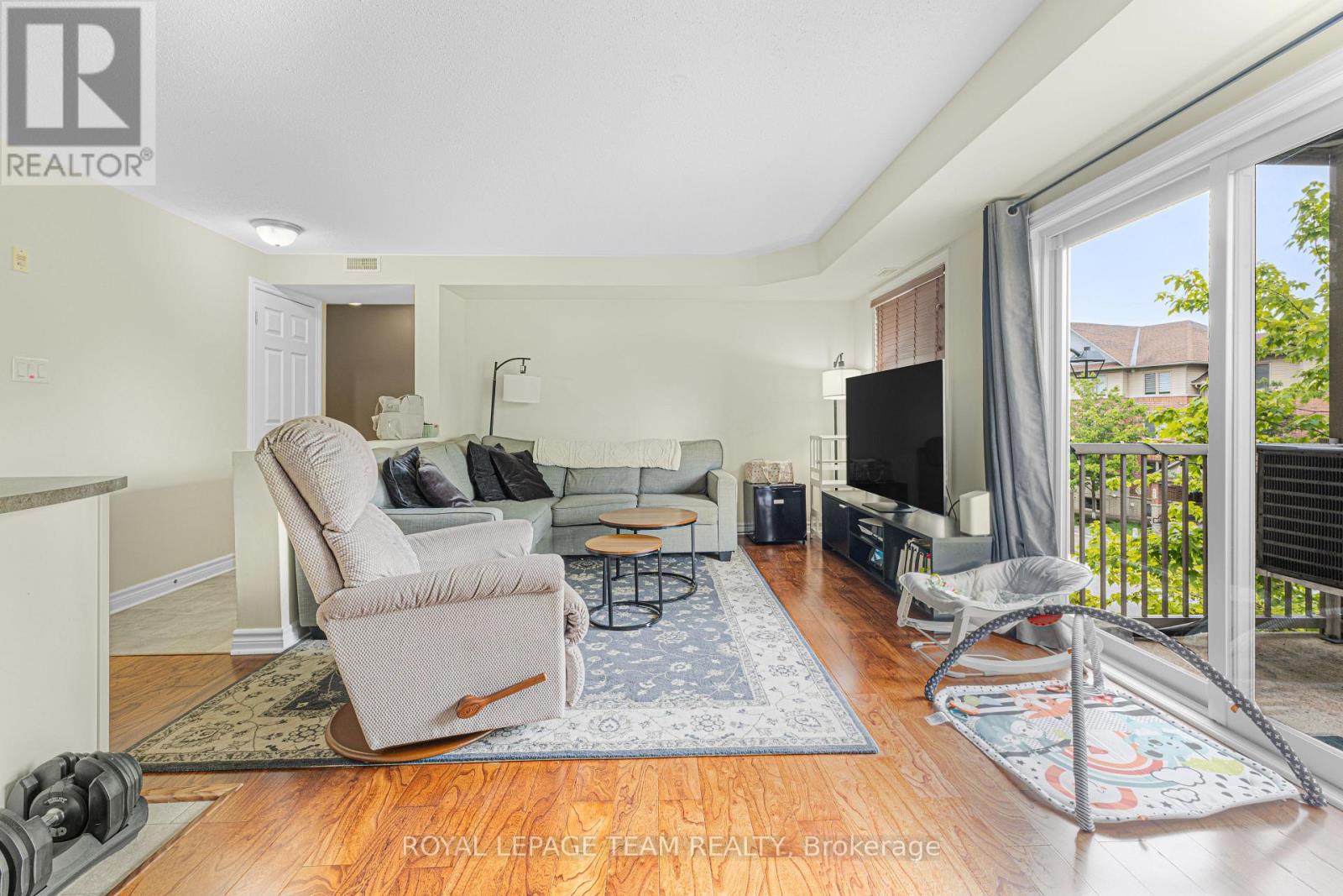 #6 313 CRESTHAVEN DRIVE - Image 11
